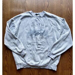 Cozy Oversized Grey Graphic Sweatshirt Size XL